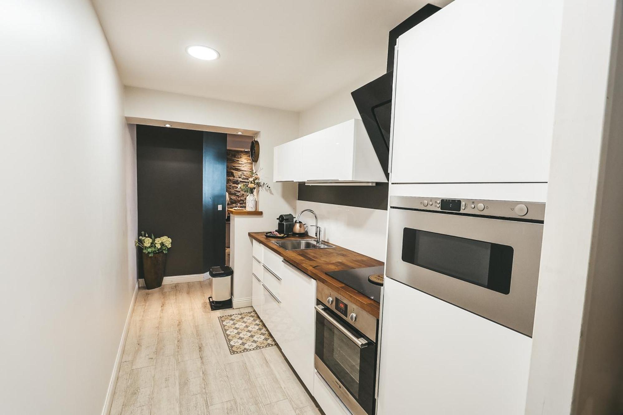 Suit'Home Commerce Angers Exterior foto