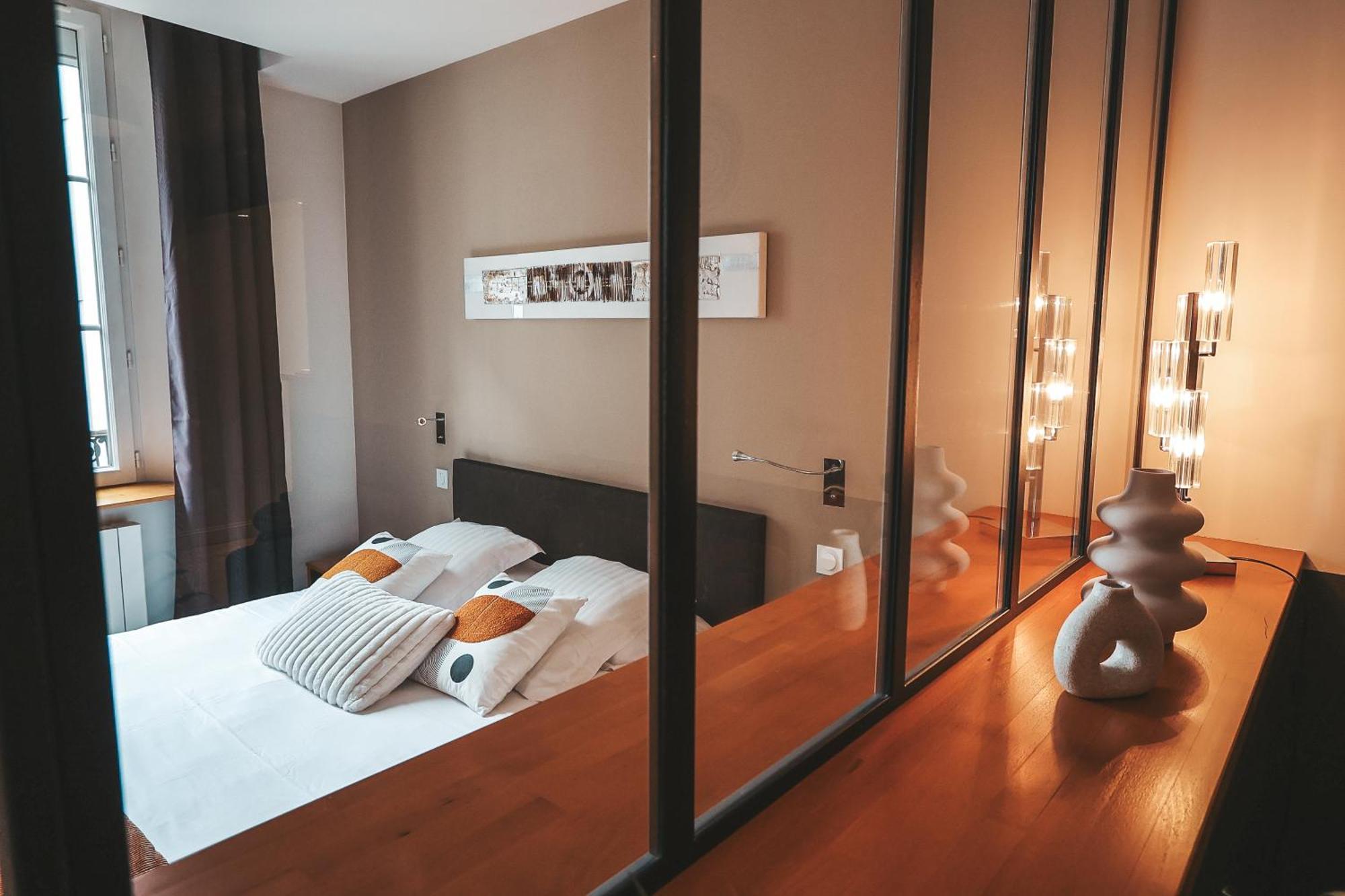 Suit'Home Commerce Angers Exterior foto